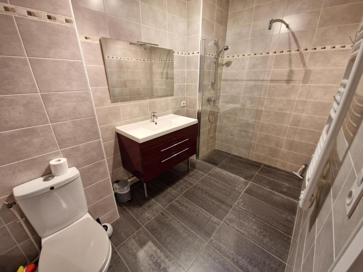 Confort 2 Pieces Pour 4 Pers, Chatelaillon-Plage, Parking - Fr-1-706-4 外观 照片